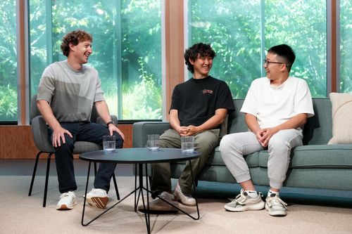 Vì sao các nhân tài AI mà Mark Zuckerberg vung tiền chiêu mộ liên tục 'đào ngũ'?