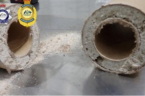 Australia thu giữ 900 kg ma túy amphetamine giấu trong cuộn bìa cứng