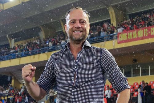 HLV Polking gieo ác mộng cho Hà Nội FC