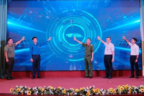 TP.HCM ra mắt chương trình 'Tour 360: Học đường an toàn trong kỷ nguyên số'