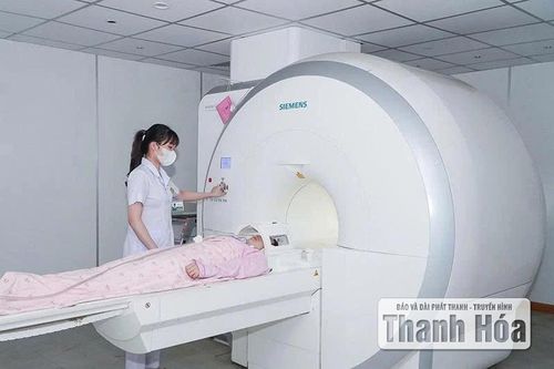 Đẩy mạnh xã hội hóa, nâng cao chất lượng dịch vụ y tế