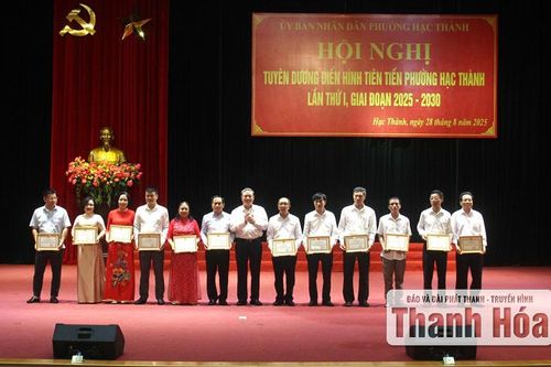Phường Hạc Thành tuyên dương điển hình tiên tiến lần thứ I
