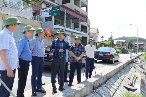 Tập trung cao giải phóng mặt bằng, tháo gỡ vướng mắc tại các dự án