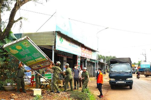 Nhân Cơ quyết liệt lập lại trật tự an toàn giao thông
