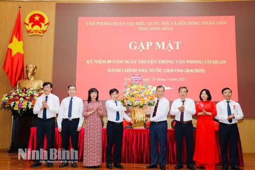 Văn phòng Đoàn đại biểu Quốc hội và HĐND tỉnh gặp mặt Kỷ niệm 80 năm Ngày truyền thống Văn phòng Cơ quan hành chính Nhà nước