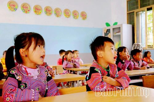Kỳ 2: Cô giáo người Mông với lớp học 'Tiếng Việt cho em'