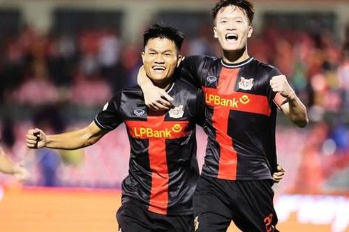 Khởi đầu như mơ ở V-League, tân binh đủ sức đua vô địch?