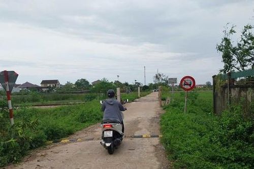 Đóng 3 lối đi cắt ngang đường sắt mất an toàn giao thông ở Nghệ An trước 15/9