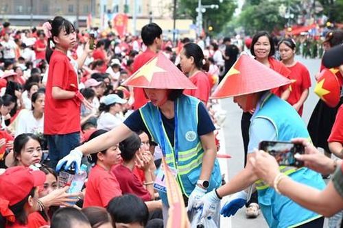 Công đoàn Xây dựng phát động phong trào 'Xanh - sạch - đẹp - an toàn'