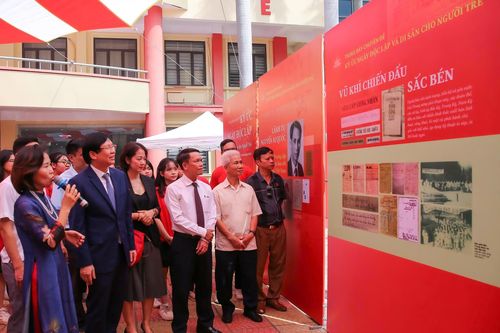 Trưng bày chuyên đề 'Ký ức ngày độc lập và di sản cho người trẻ'