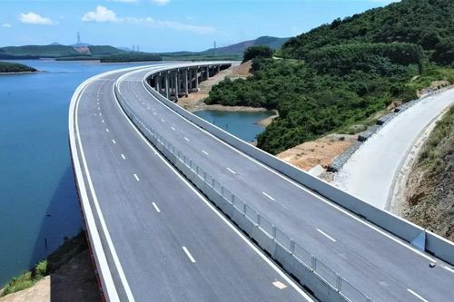 Thông tuyến cao tốc Hà Nội - Đà Nẵng