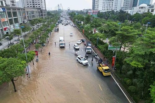 Hà Nội phân luồng giao thông đường Võ Chí Công