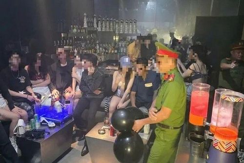 Đà Nẵng: Đột kích quán Pub nổi tiếng lúc nửa đêm, công an phát hiện điều bí mật khủng khiếp