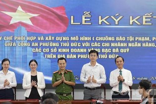 Công an phường ở TPHCM: Gắn nút báo động về sự cố, tội phạm tại ngân hàng, tiệm vàng