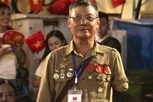 Để lại chiến trường cánh tay, khúc ruột, cựu binh khóc trong hạnh phúc hòa bình