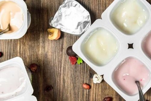 Ăn sữa chua buổi tối có giúp giảm cân không?