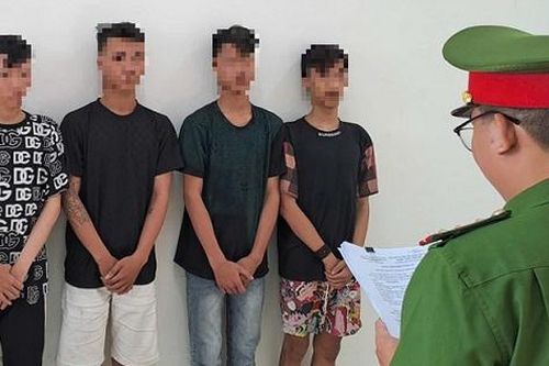 Bắt tạm giam 4 đối tượng cầm đầu nhóm thanh thiếu niên mang hung khí đi đánh người