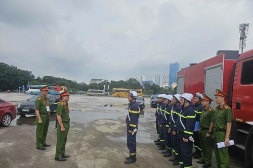 Kiểm tra, động viên lực lượng Cảnh sát PCCC và CNCH Thủ đô tham gia bảo vệ sự kiện A80