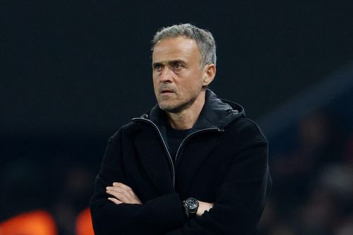 Luis Enrique 'thoát hiểm' ngoạn mục