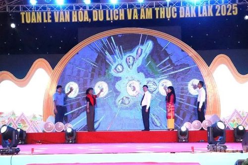 Khai mạc Tuần lễ văn hóa, du lịch và ẩm thực Đắk Lắk 2025