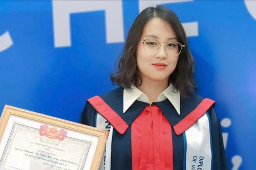 Nguyễn Trí Ngân Hà: Thủ khoa Luật Quốc tế Học viện Ngoại giao với GPA 3.89 và IELTS 8.0