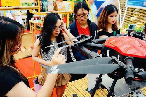 Ấn tượng với gian hàng Trường Đại học Thủy lợi tại Triển lãm '80 năm hành trình Độc lập - Tự do - Hạnh phúc'