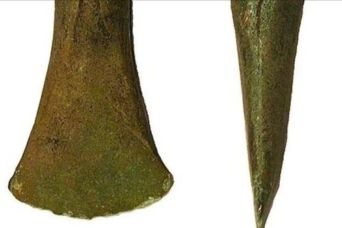 Bí ẩn chiếc rìu 3.000 năm làm từ thiên thạch khiến giới khảo cổ sững sờ