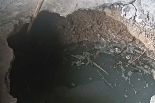 Xuất hiện 'hố tử thần' giữa nhà, gia đình ở Lạng Sơn di dời khẩn cấp