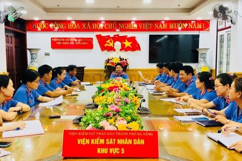VKSND khu vực 5, TP Đà Nẵng họp đánh giá kết quả chuẩn bị khởi kiện bảo vệ quyền dân sự