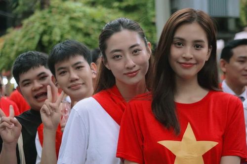 Dàn Hoa hậu tham gia diễu hành A80: 'Vùng trời nào cũng là bầu trời Tổ quốc'