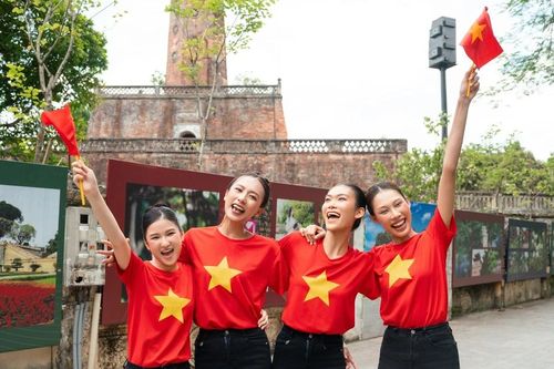 Người mẫu thế hệ mới cùng sứ mệnh lan tỏa tinh thần tự hào Việt Nam