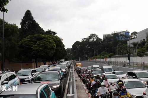Nhiều khu vực của Thành phố Hồ Chí Minh ùn tắc giao thông trước kỳ nghỉ Lễ 2/9