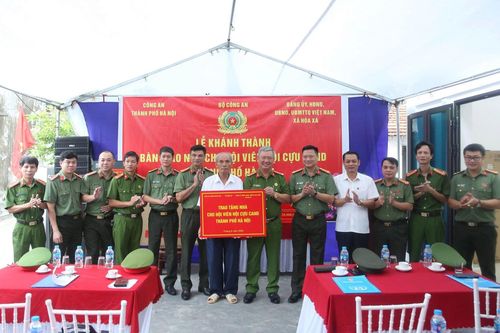 Khánh thành nhà nghĩa tình: Niềm vui chung của cán bộ, chiến sĩ Công an Hà Nội