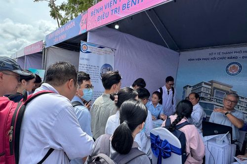 Ngày hội việc làm mở rộng cơ hội, củng cố nguồn nhân lực y tế cơ sở