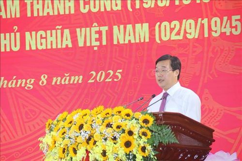 Tri ân những cống hiến, hy sinh to lớn của các thế hệ đi trước