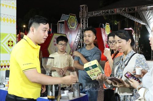 Khai mạc Tuần lễ Văn hóa, Du lịch và Ẩm thực Đắk Lắk