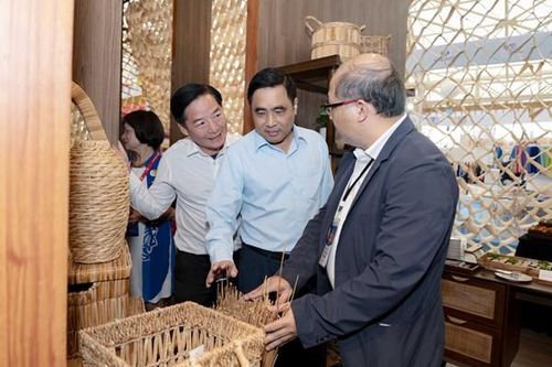 Gỗ Việt khẳng định thương hiệu tại không gian trưng bày 'Tự cường – Bền vững'