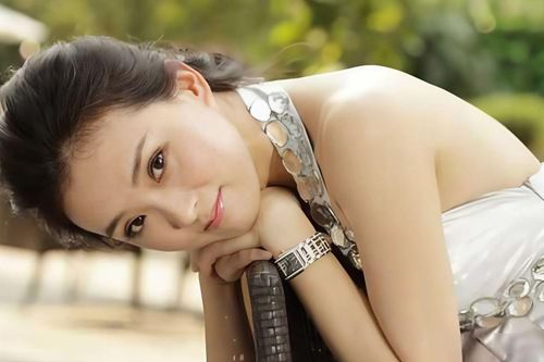 Người đẹp màn ảnh khổ sở vì chồng bể nợ, rao bán nhà không ai mua