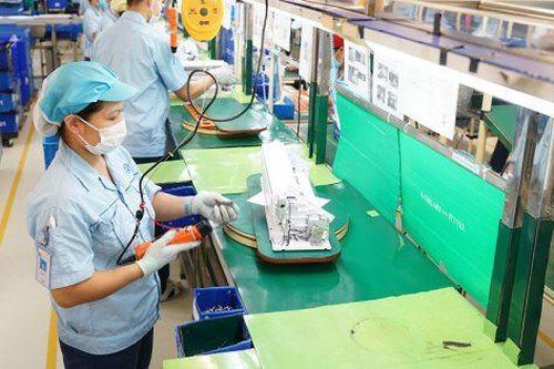 Tránh rủi ro từ thuế, doanh nghiệp nên 'sản xuất tại Việt Nam, hoàn thiện tại Mỹ'