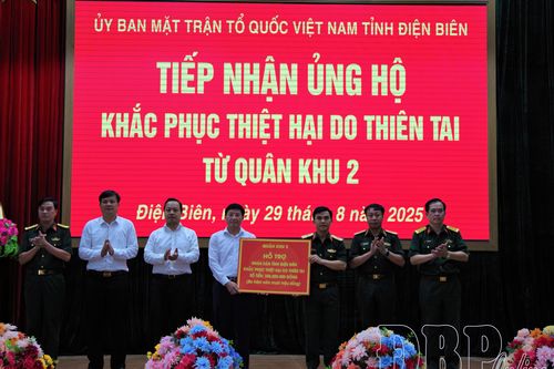 Quân khu 2 hỗ trợ 350 triệu đồng khắc phục thiệt hại do thiên tai