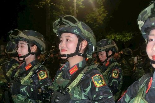 Những 'bông hồng thép' của Lâm Đồng ở A80