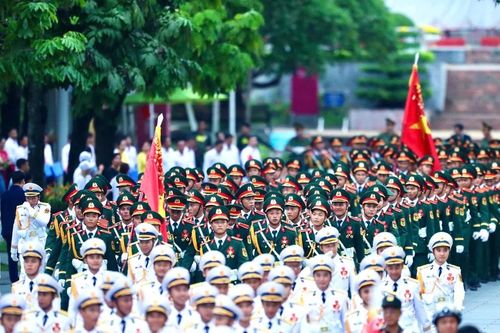 Triệu trái tim hướng về Hà Nội