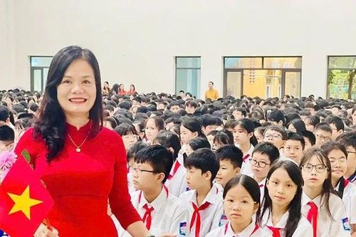 Học sinh Phú Thọ nô nức tựu trường