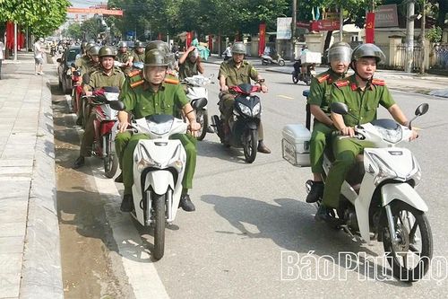 Công an xã Kim Bôi ra quân thực hiện đợt cao điểm xây dựng 'xã phường không ma túy' năm 2025