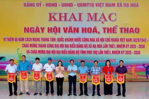 Xã Hạ Hòa tổ chức Ngày hội văn hóa, thể thao chào mừng kỷ niệm Quốc khánh 2/9