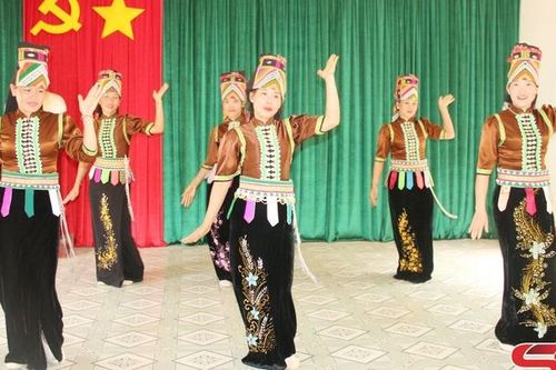 Giữ gìn nét đẹp văn hóa dân tộc La Ha