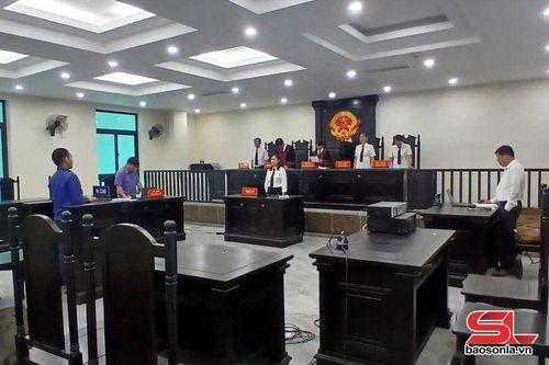 Xét xử vụ án giết người và sử dụng vũ khí quân dụng