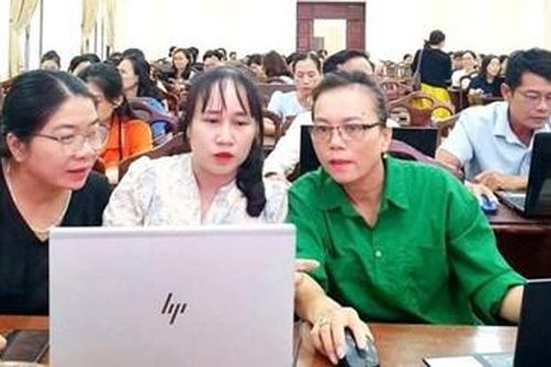 Ứng dụng số và trí tuệ nhân tạo trong dạy học tiếng Anh