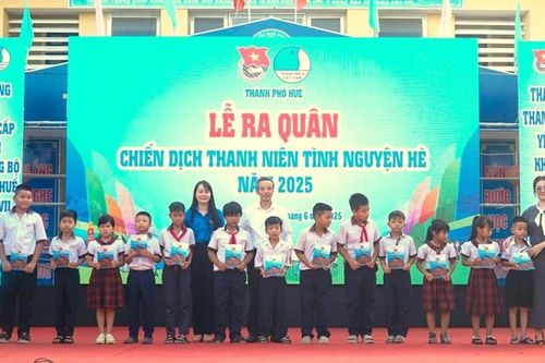 Thiếu nhi TP. Huế vững bước tiến vào kỷ nguyên mới