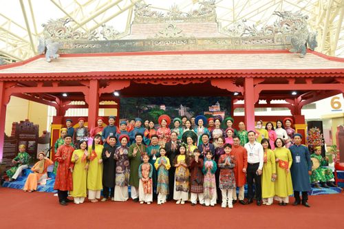 Ấn tượng gian triển lãm 'Huế - Di sản, bản sắc và tầm nhìn phát triển xanh' tại Triển lãm thành tựu đất nước